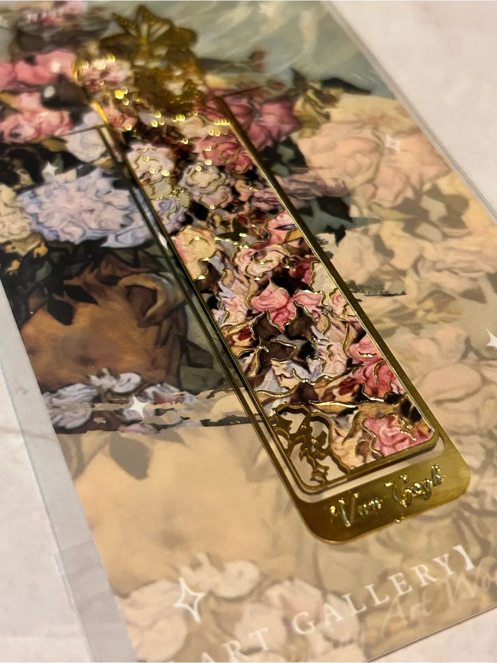 Art Gallery elegant gold